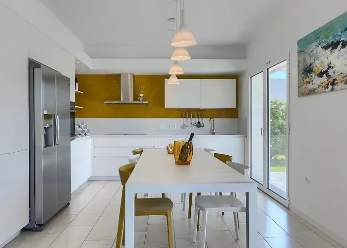 Debora Holiday home Valhova